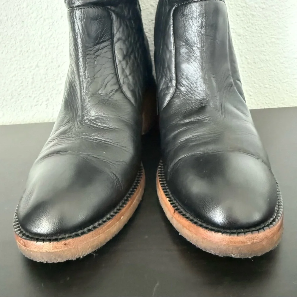 Chanel CC Logo Shearling Black Leather Boots